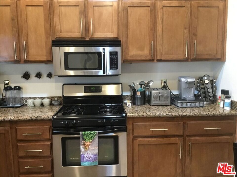 24409187 Property Photo 22