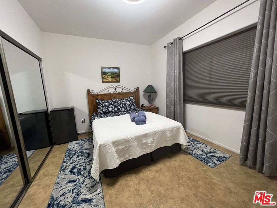 24409187 Property Photo 25
