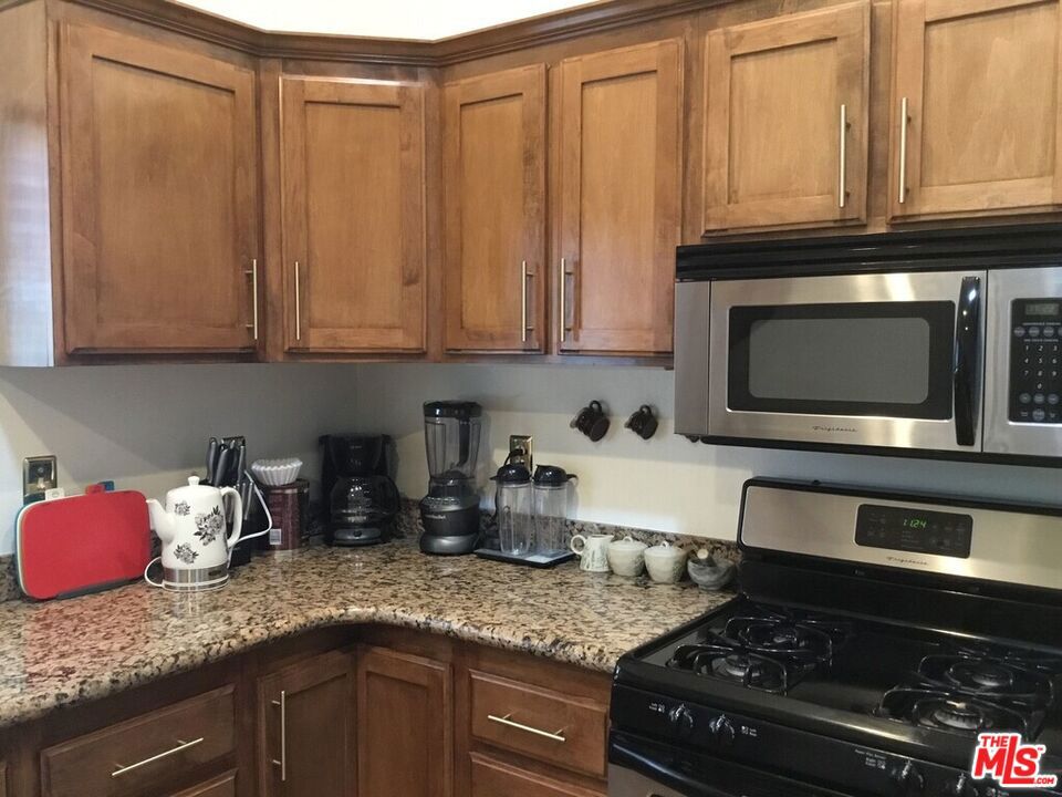 24409187 Property Photo 27