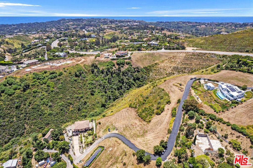 1 Via Acero Street Property Photo 3