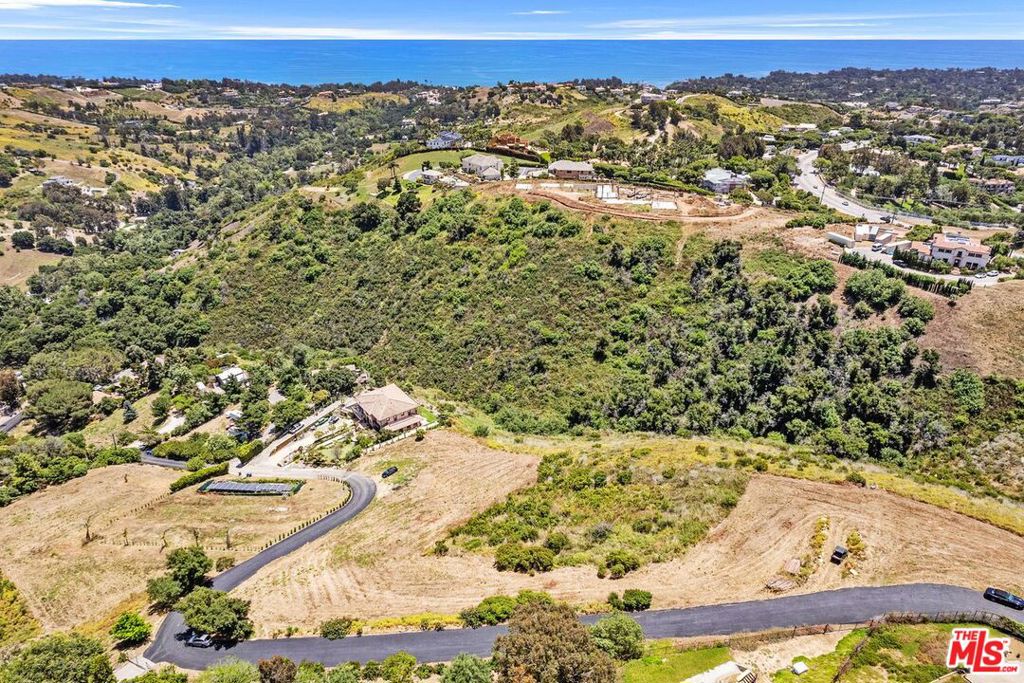 1 Via Acero Street Property Photo 4