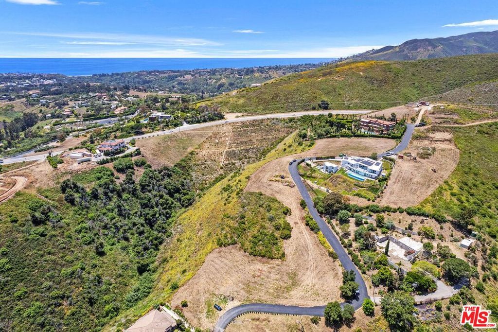 1 Via Acero Street Property Photo 11