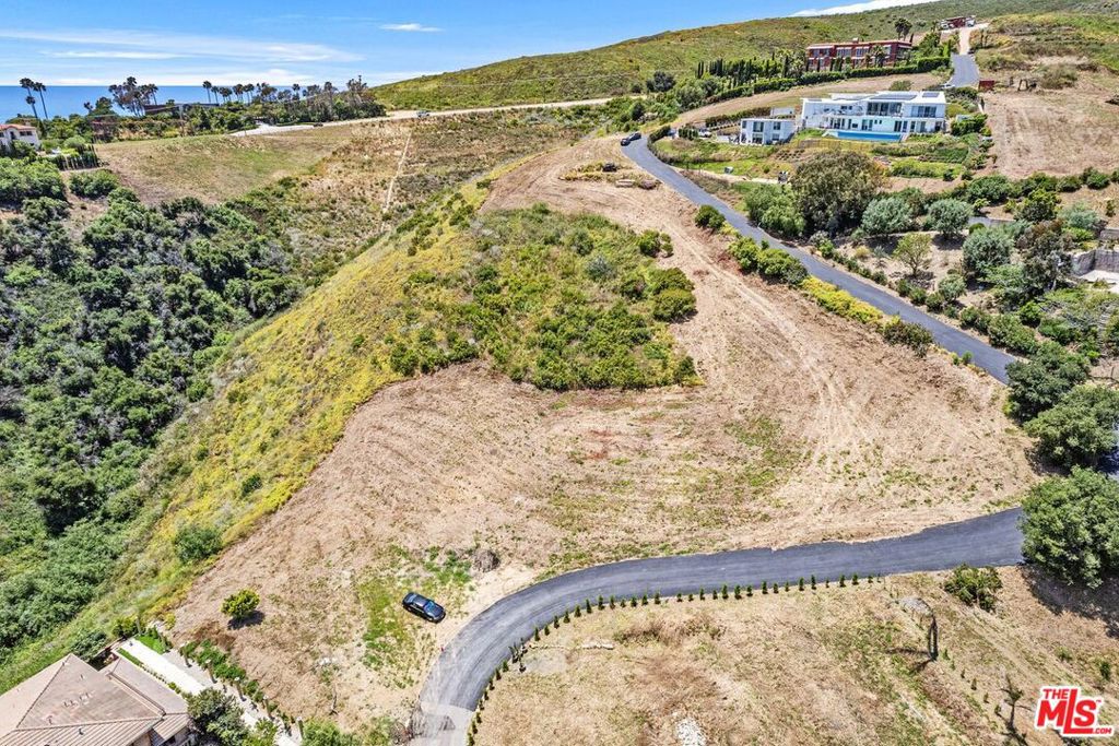 1 Via Acero Street Property Photo 13