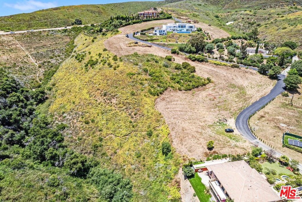 1 Via Acero Street Property Photo 14