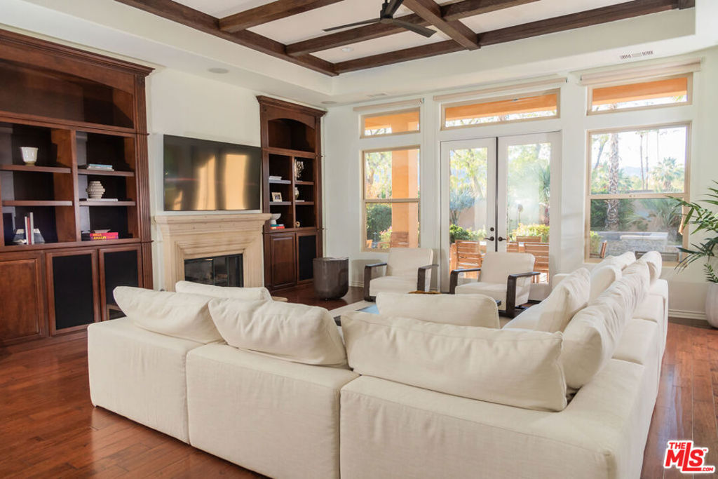 54155 Cananero Circle Property Photo 2