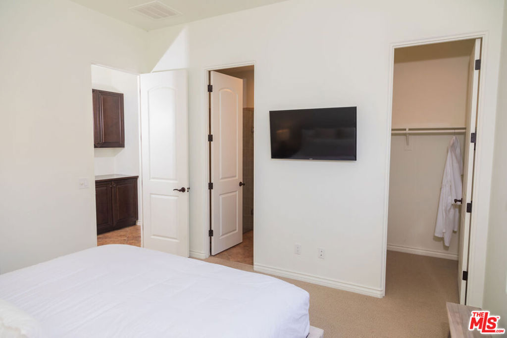 54155 Cananero Circle Property Photo 10