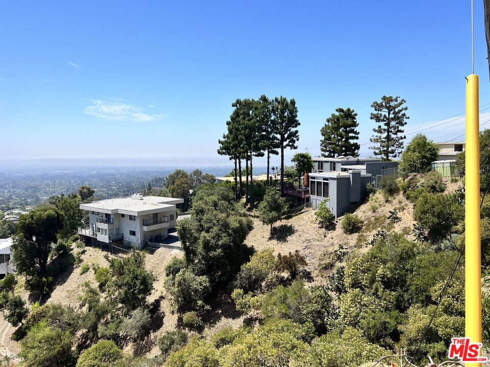 1500 Kenter Avenue Property Photo