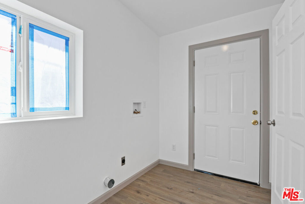 3238 Hill Street Property Photo 13