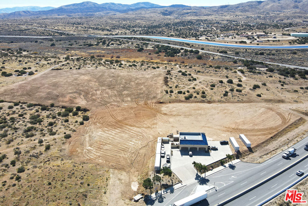 2660 Pearblossom Highway Property Photo 49