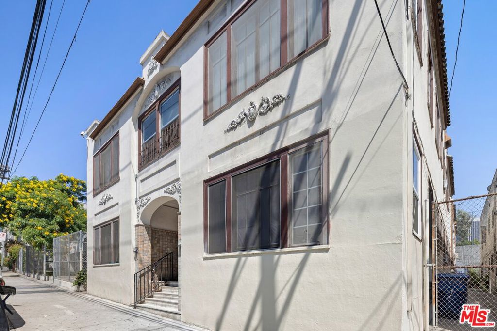 324 Witmer Street Property Photo 1