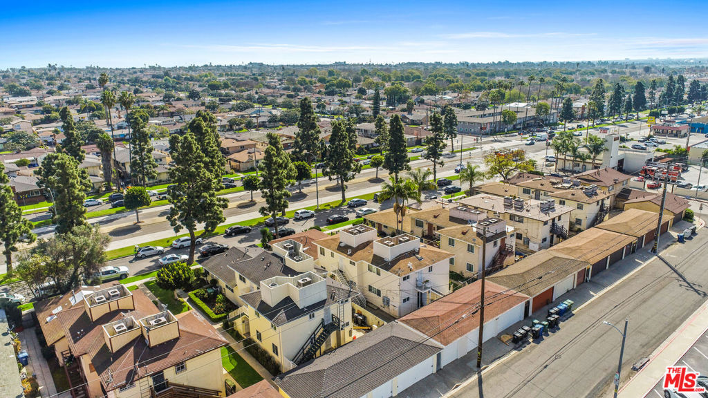 10619 Crenshaw Boulevard Property Photo 7