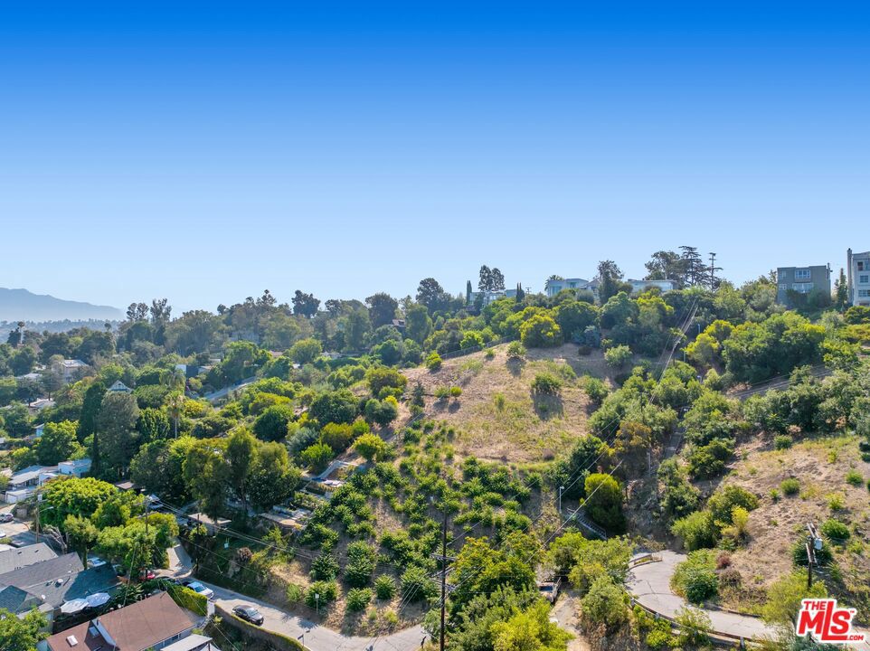 2100 Avon Street Property Photo 8