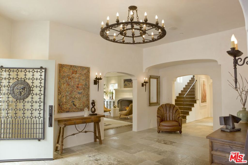465 Hot Springs Road Property Photo 8