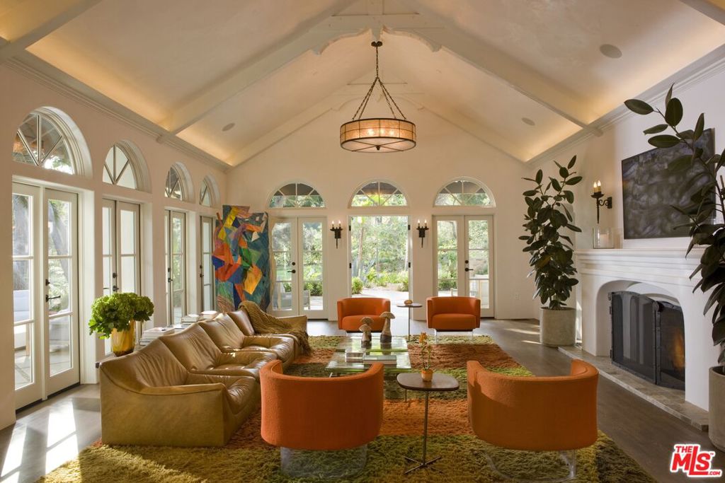 465 Hot Springs Road Property Photo 14