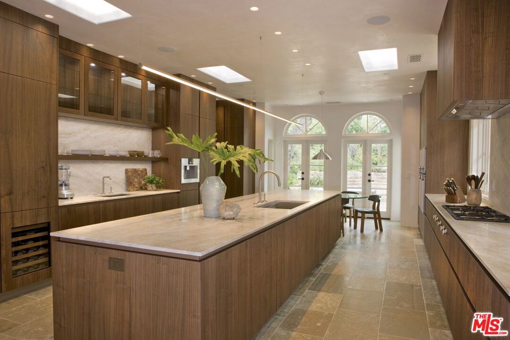 465 Hot Springs Road Property Photo 15