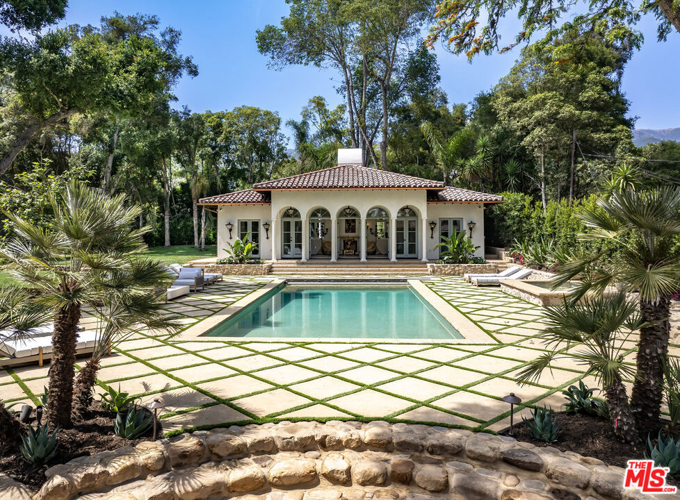 465 Hot Springs Road Property Photo 17