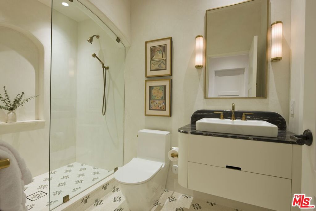 465 Hot Springs Road Property Photo 38