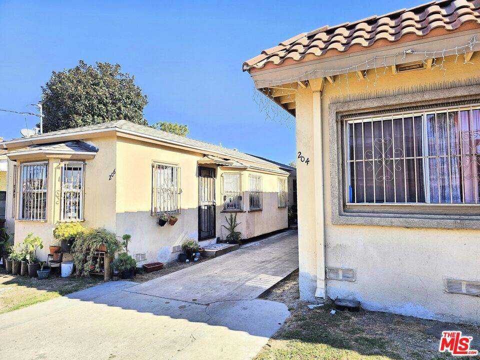 204 N Spring Avenue Property Photo 1