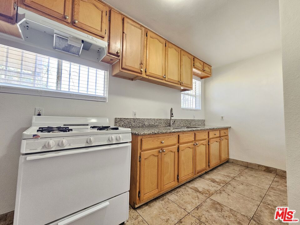 204 N Spring Avenue Property Photo 4