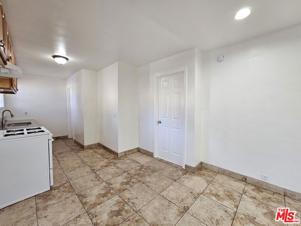 204 N Spring Avenue Property Photo 5