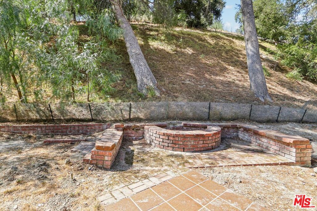 24910 John Fremont Road Property Photo 22