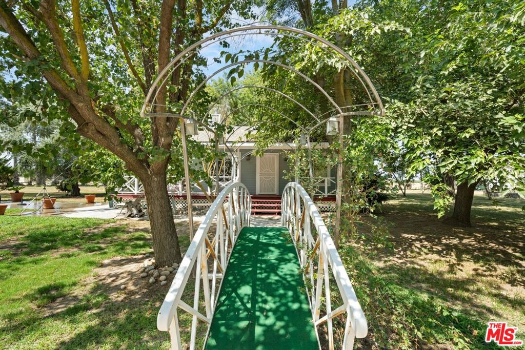 8241 Koch Road Property Photo 10