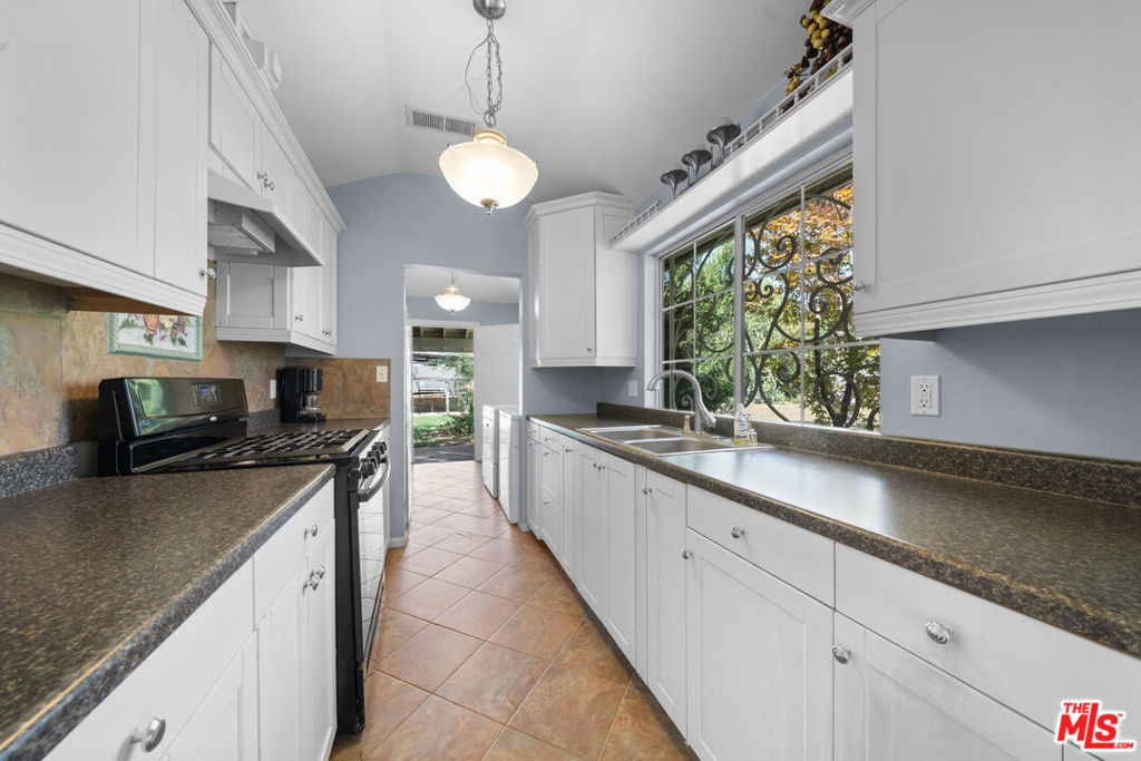 8241 Koch Road Property Photo 34