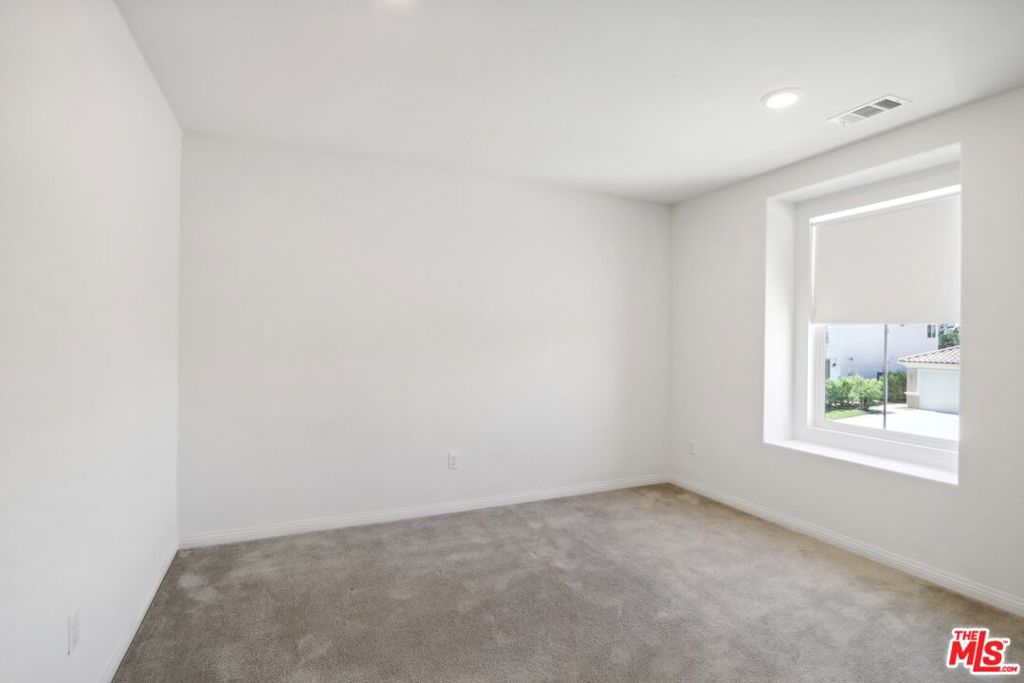 19317 Bension Drive Property Photo 20