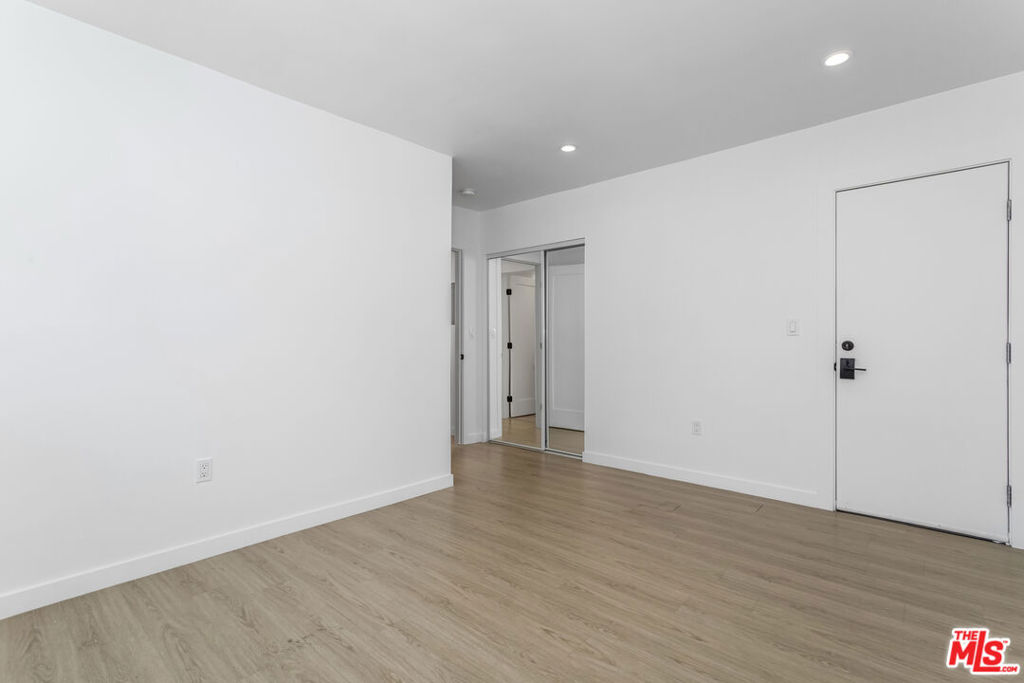 3148 James M Wood Boulevard Property Photo 15