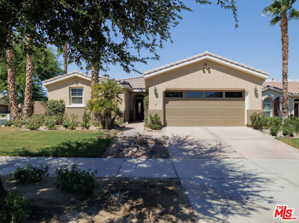 81634 Desert Willow Drive Property Photo 1