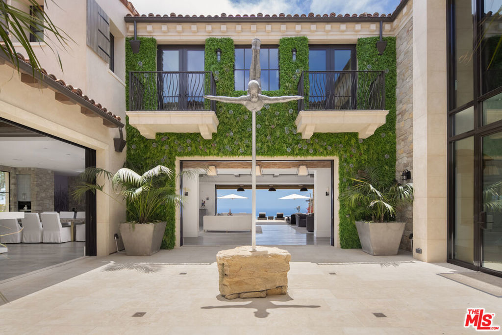 46 Deep Sea Property Photo 3
