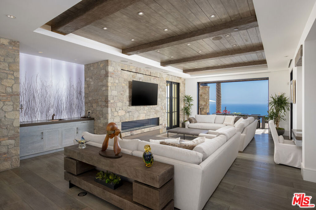 46 Deep Sea Property Photo 8