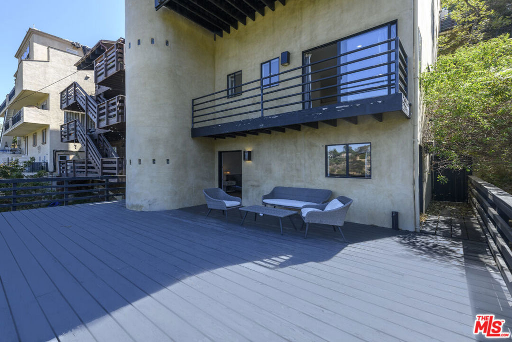8581 Cole Crest Drive Property Photo 35