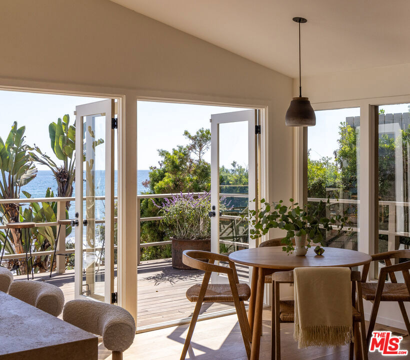 27314 Pacific Coast Highway Property Photo 6