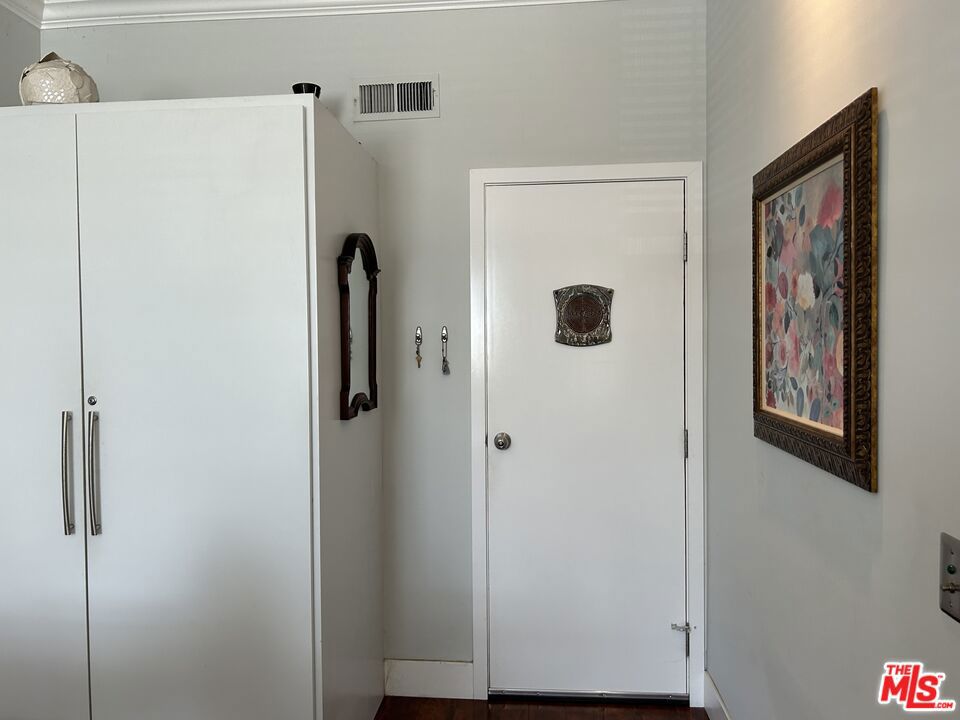 9730 Wilshire Boulevard 216 Property Photo 9