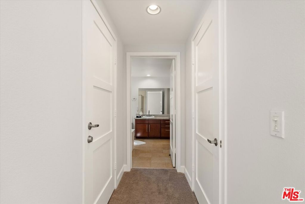 14412 Killion Street 205 Property Photo 20
