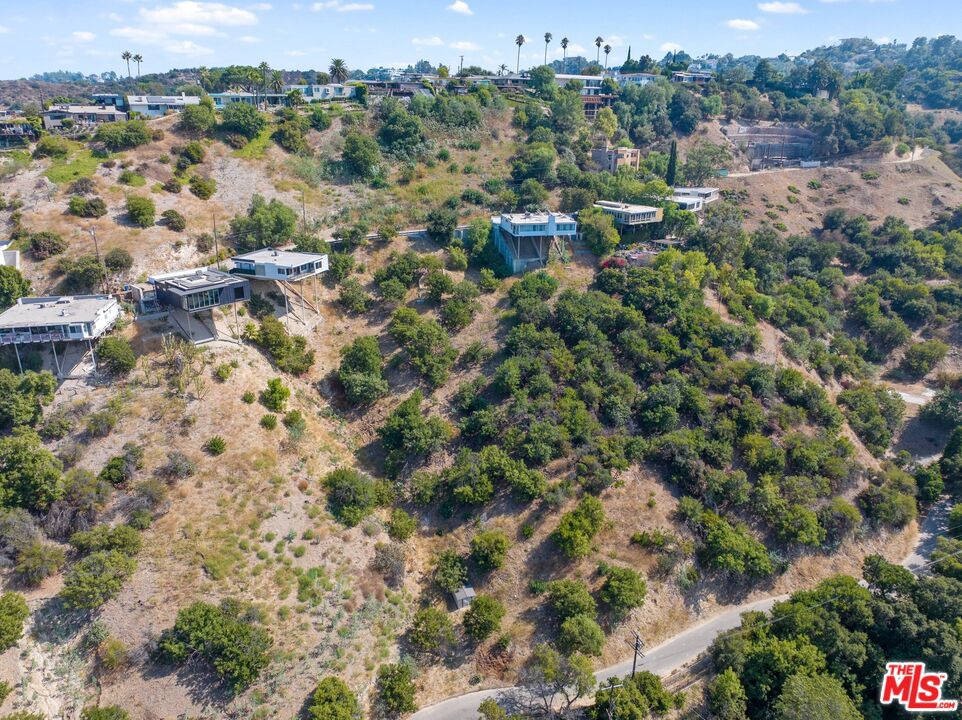 3654 Oakfield Drive Property Photo 8