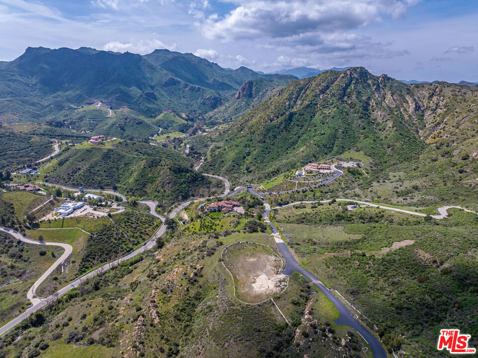 31725 Lobo Canyon Road Property Photo 2