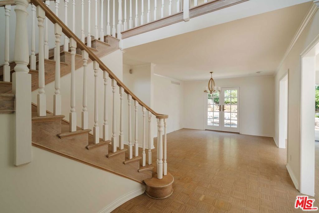 18041 Blue Sail Drive Property Photo 4