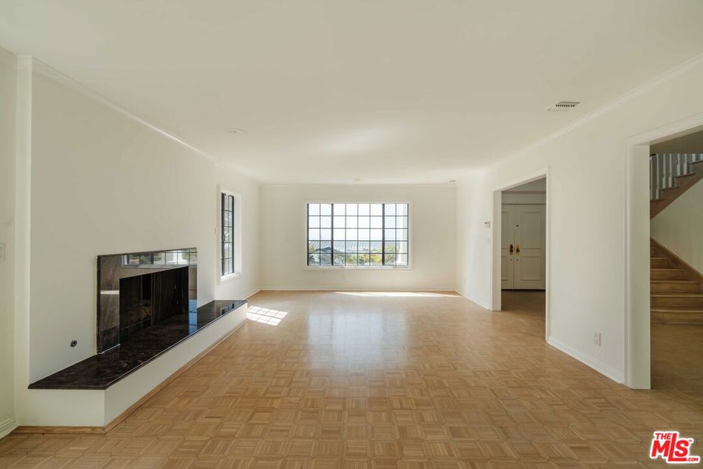 18041 Blue Sail Drive Property Photo 5