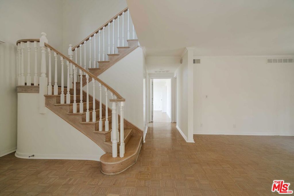 18041 Blue Sail Drive Property Photo 8