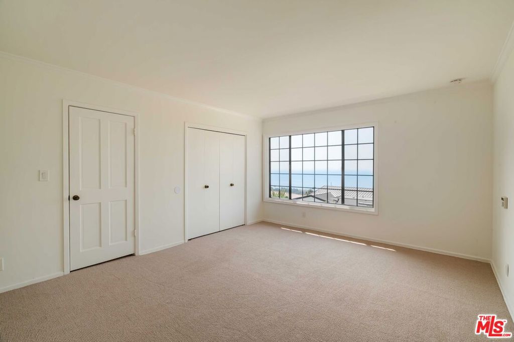 18041 Blue Sail Drive Property Photo 14