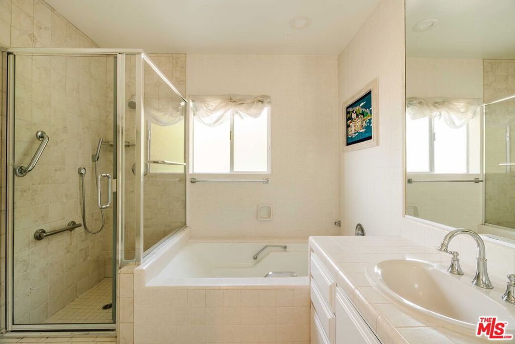 18041 Blue Sail Drive Property Photo 17