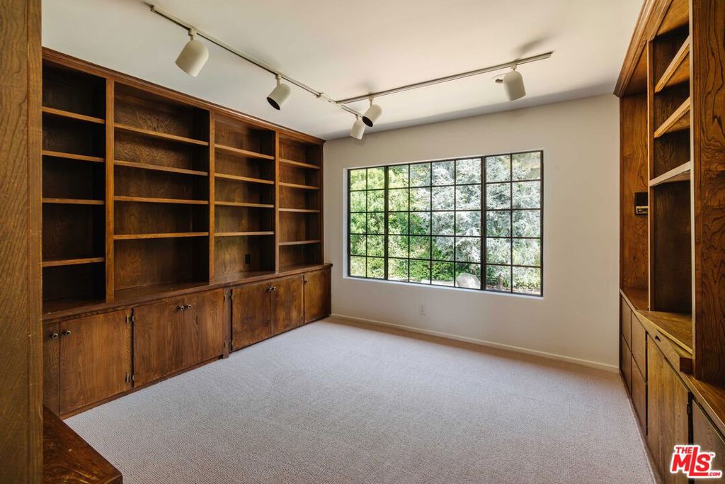 18041 Blue Sail Drive Property Photo 19