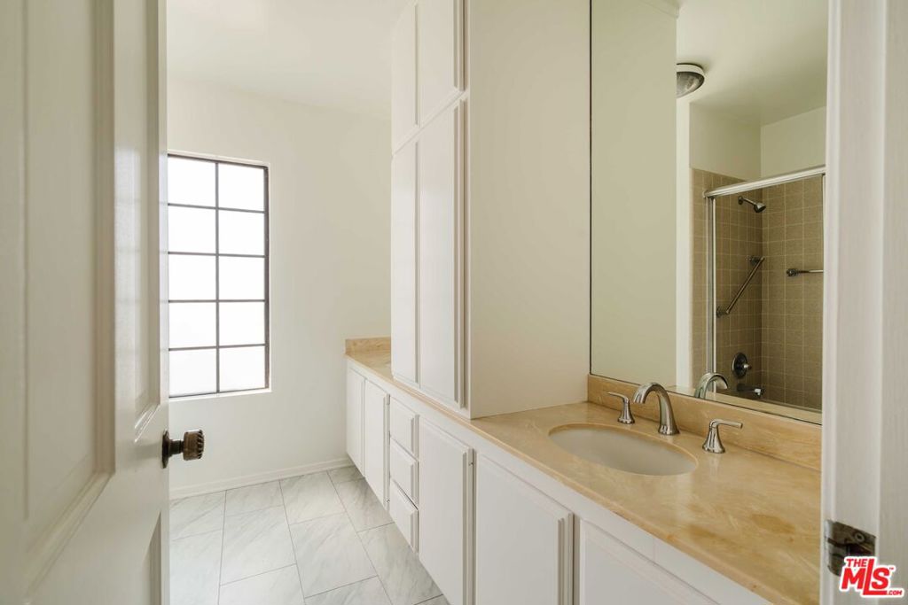 18041 Blue Sail Drive Property Photo 22