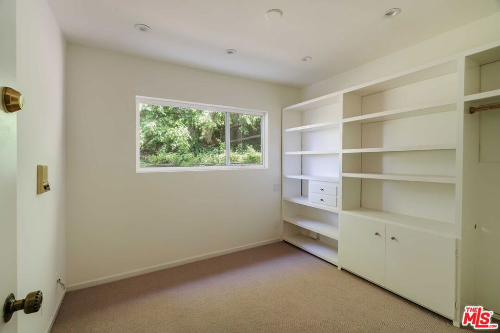 18041 Blue Sail Drive Property Photo 23