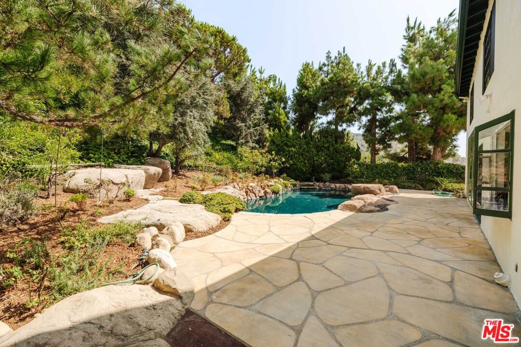18041 Blue Sail Drive Property Photo 28
