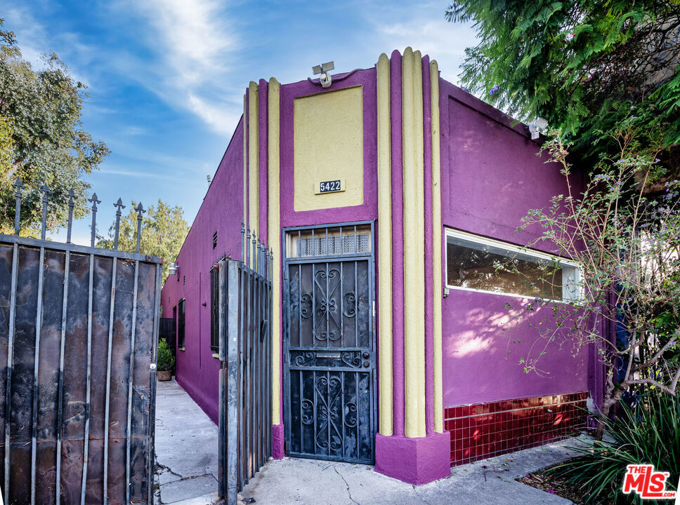 5422 W Washington Boulevard Property Photo 1