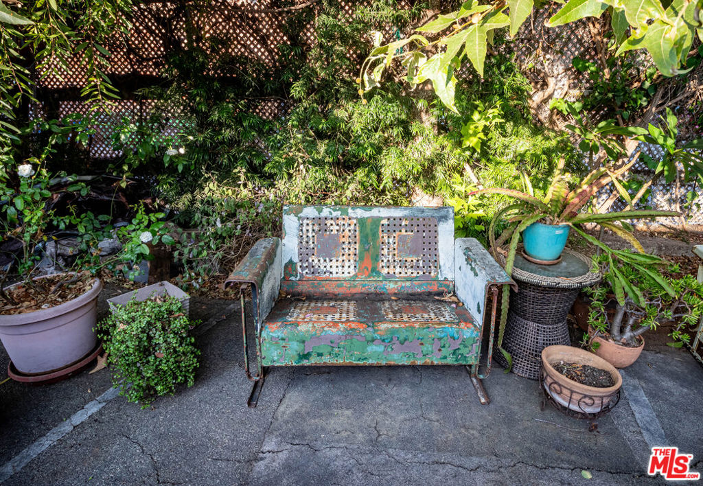 5422 W Washington Boulevard Property Photo 2