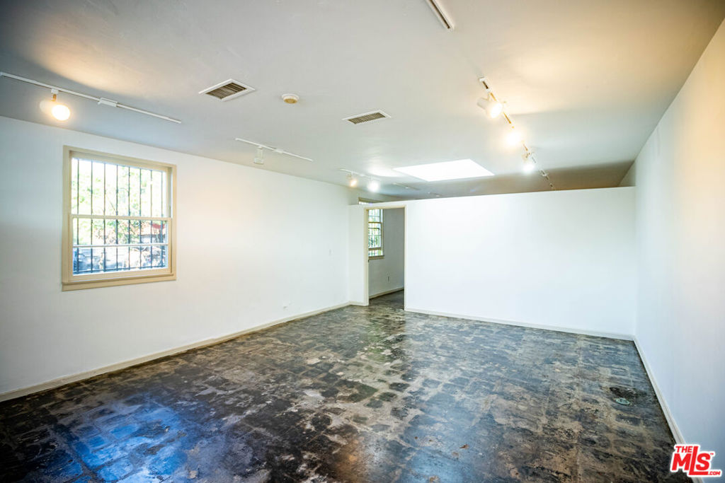 5422 W Washington Boulevard Property Photo 16
